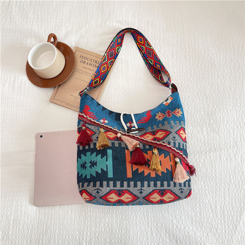 WoEthnic Patterned Flap Hobo Bag Bowlift