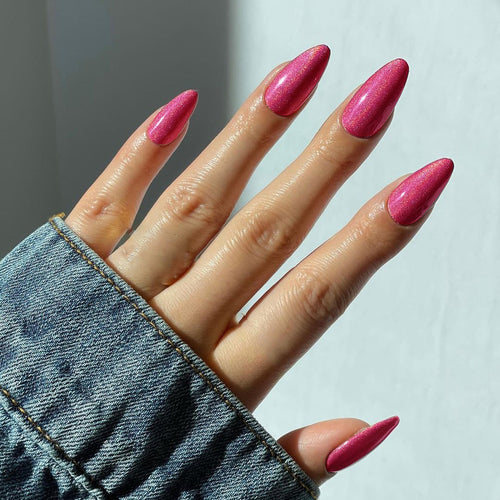 Glossy Press-On Nail Set with Iridescent Shine Bowlift