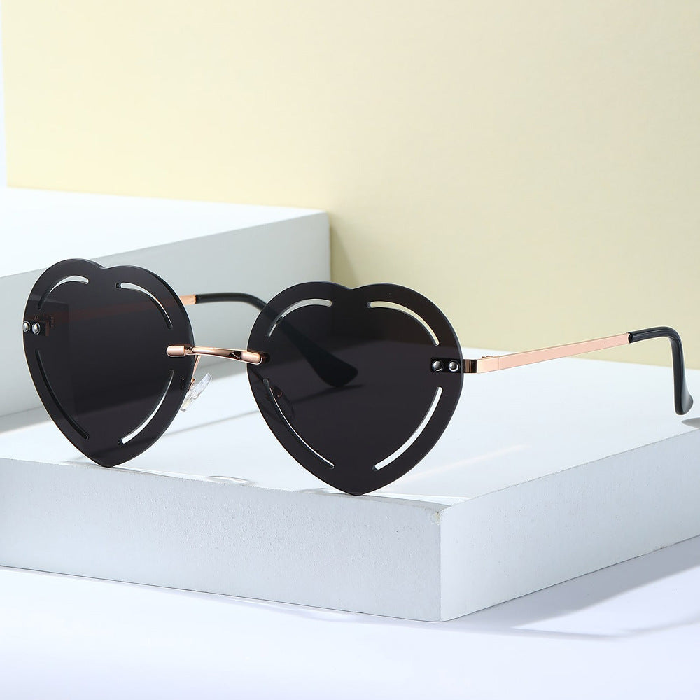 Women's Heart-Shaped Sunglasses with Stylish Metal Frame Bowlift