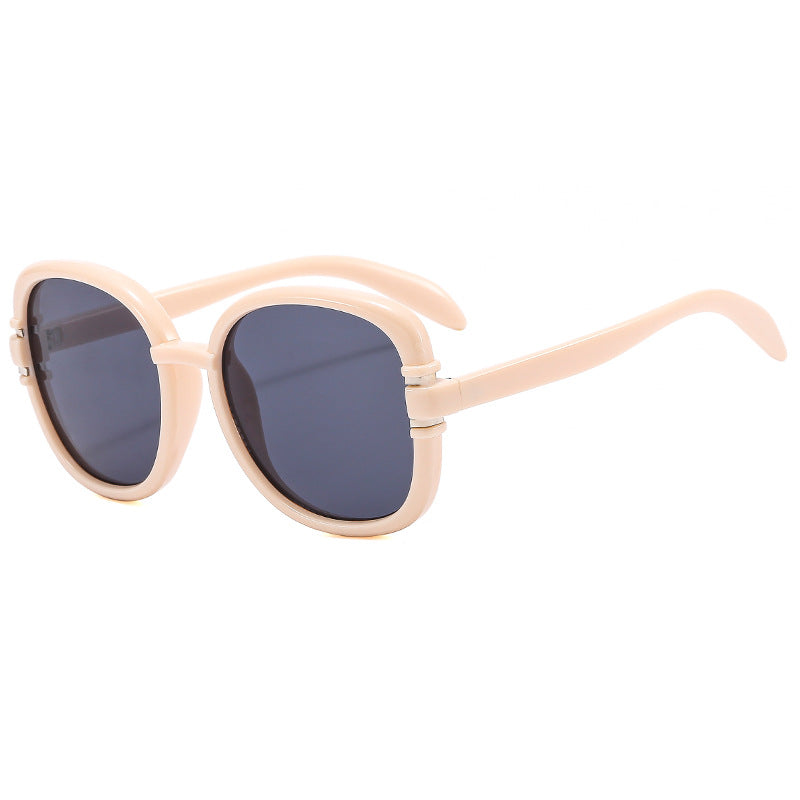 Ladies fashionable sunglasses in elegant-modern design Bowlift