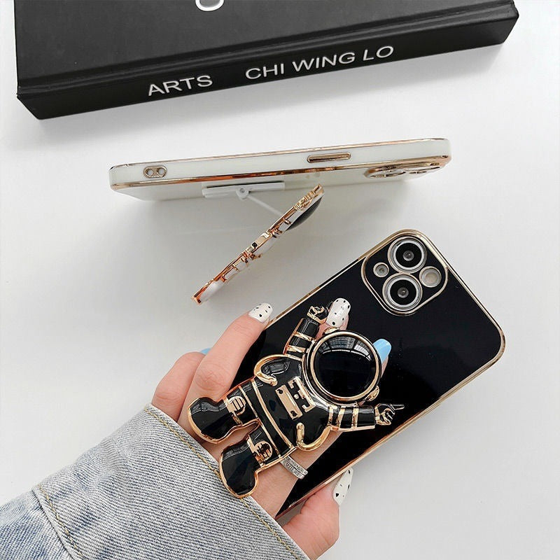 Astronaut Brooch Bowlift