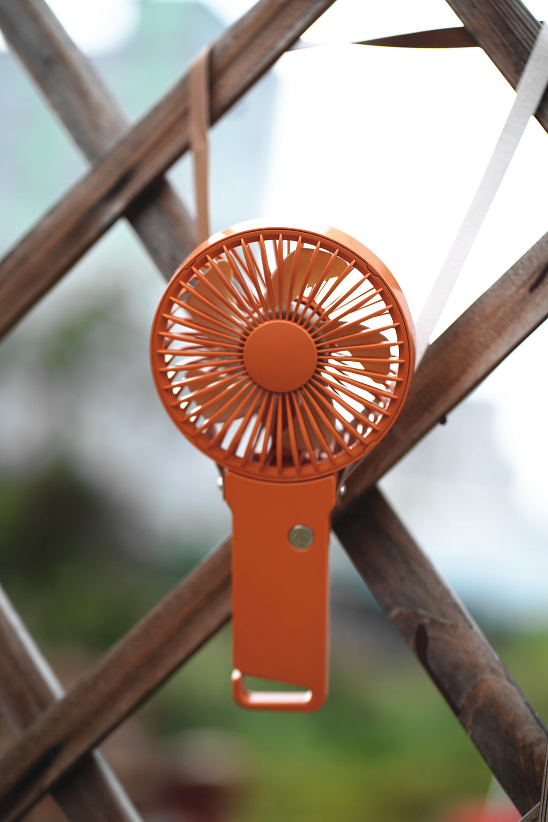 Unisex Portable Hand Fan with Ergonomic Handle and Powerful Battery Bowlift