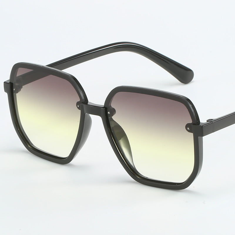 Women’s geometric sunglasses in modern design Bowlift