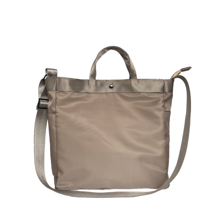 Spacious and Durable Tote Bag Made of Lightweight Material Bowlift