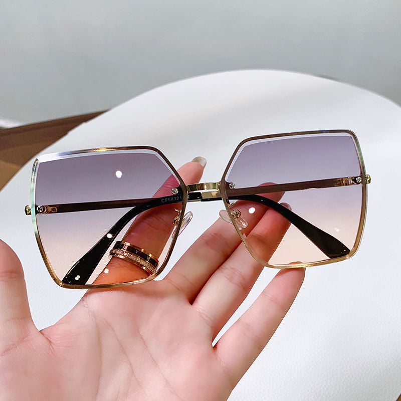 Ladies fashionable square sunglasses with polarized lenses Bowlift