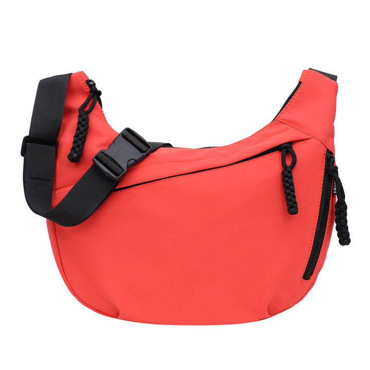 Practical shoulder bag with innovative carrying system Bowlift