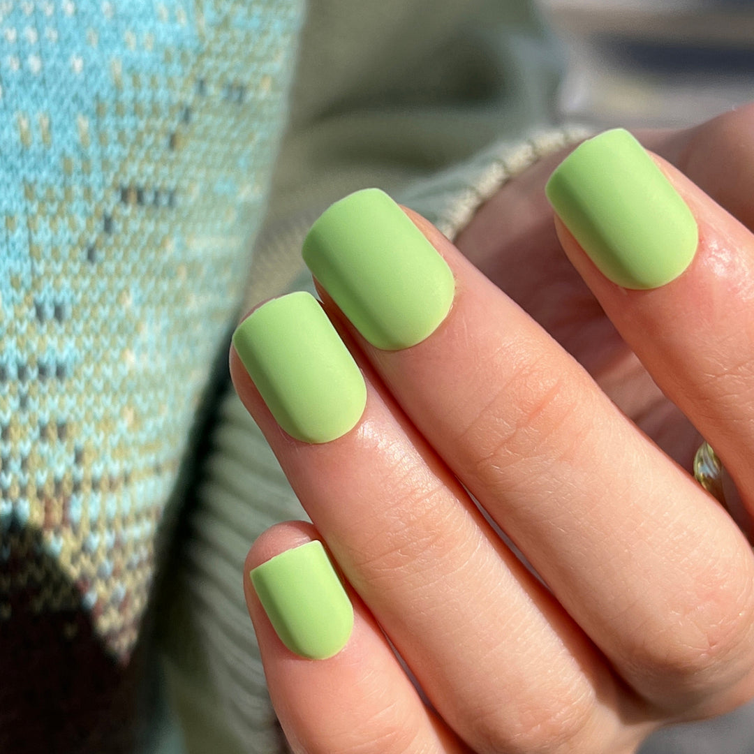 Matt lacquered nail art Bowlift