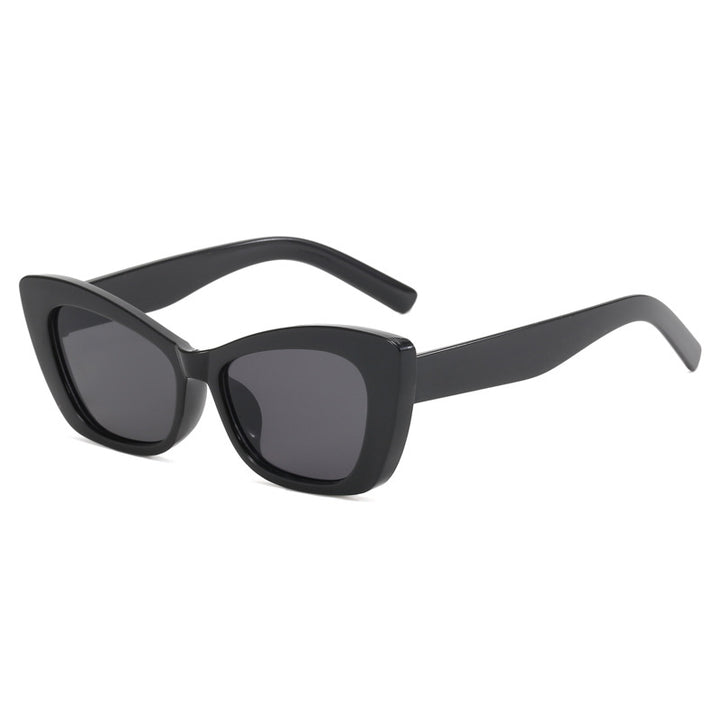 Ladies Cat-Eye Sunglasses with Stylish Elements Bowlift