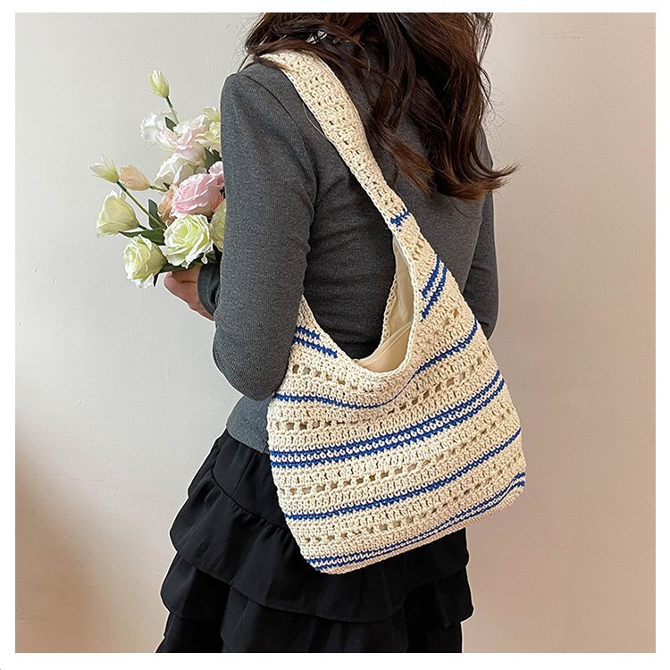 Hand-knitted shopping bag with air stitch pattern Bowlift