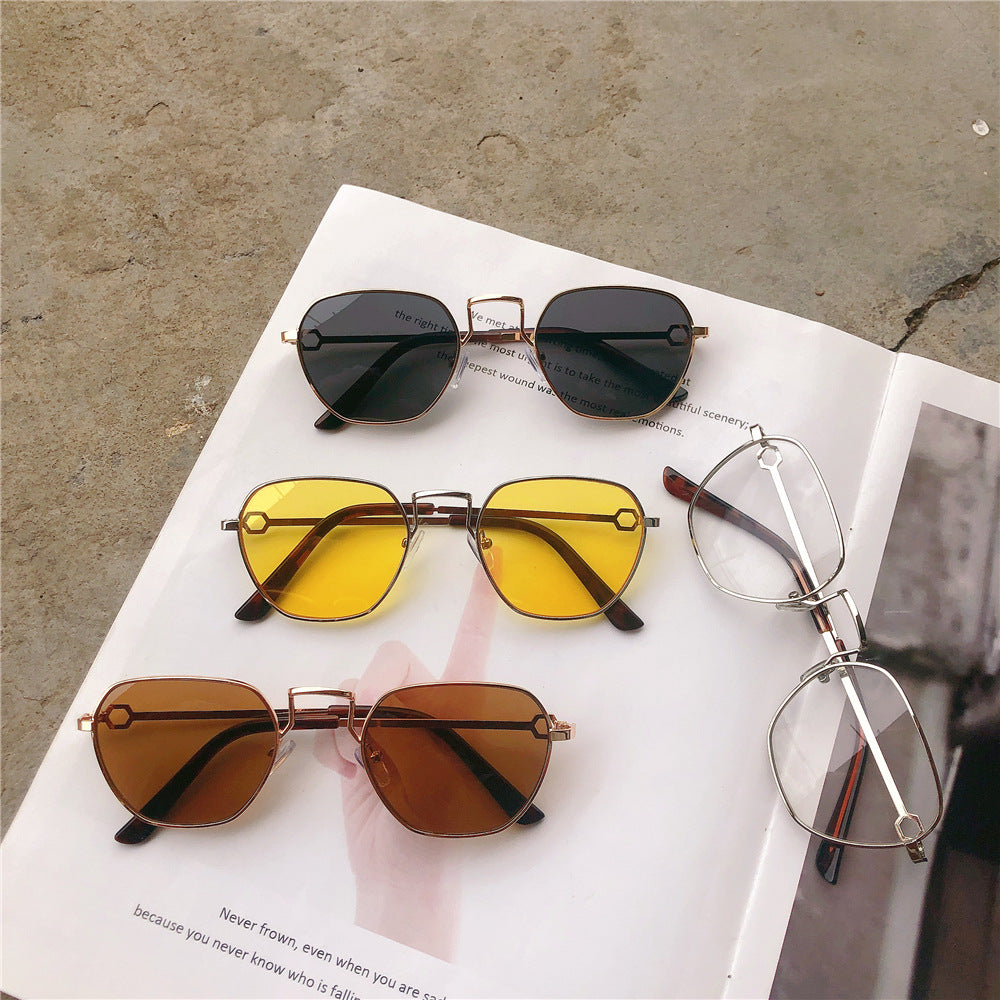 Vintage-Inspired Geometric Frame Sunglasses Bowlift