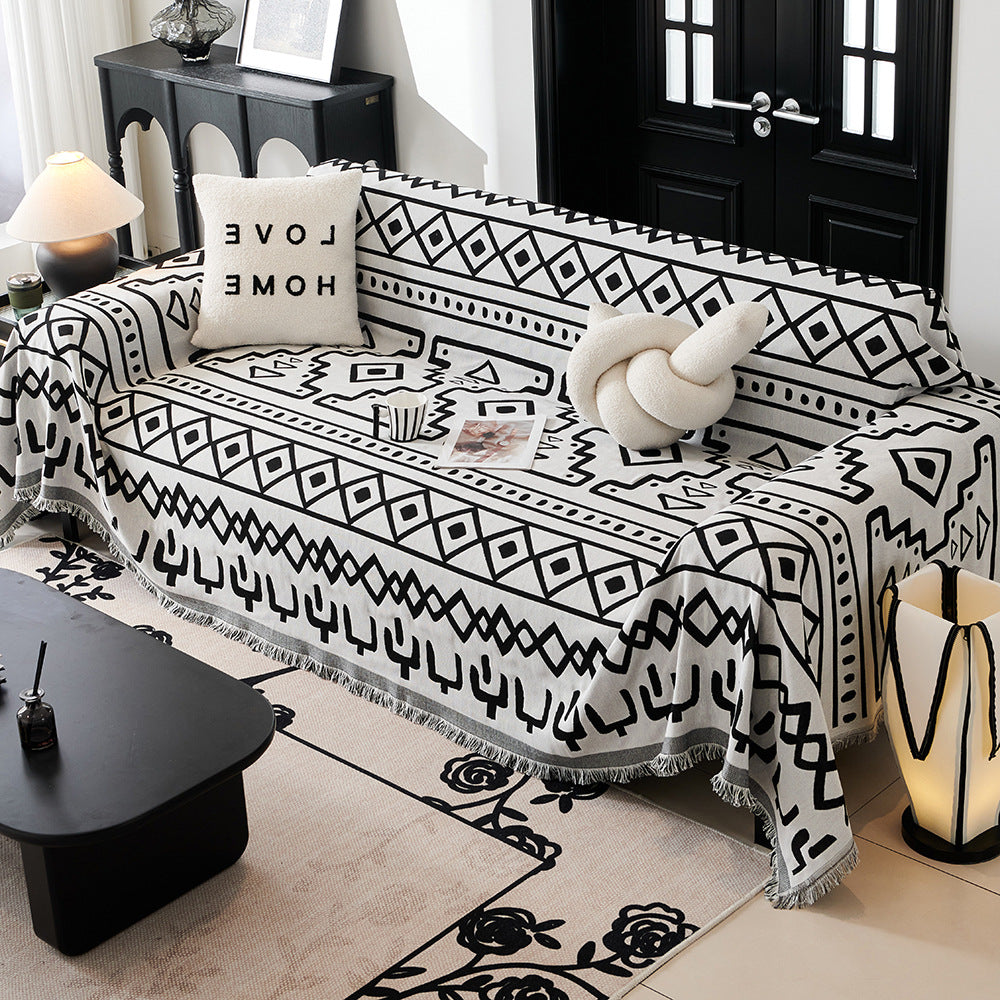 Elegant Geometric Pattern Throw Blanket