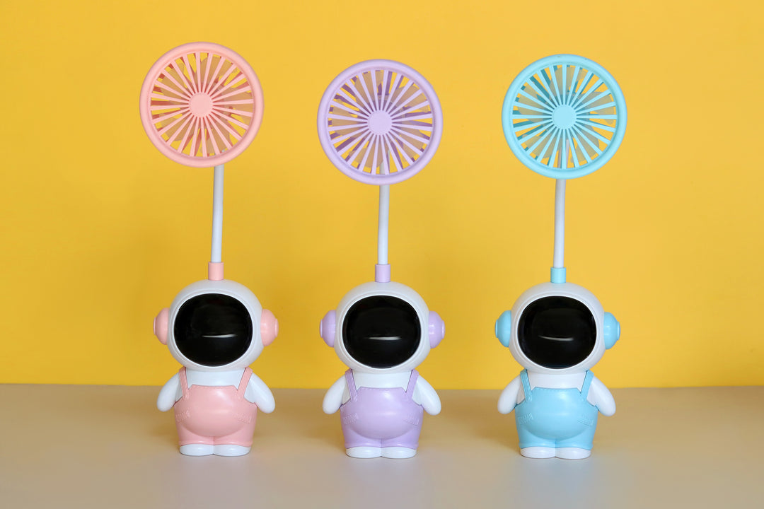 Unisex Fun Hand Fan in Astronaut Design Bowlift