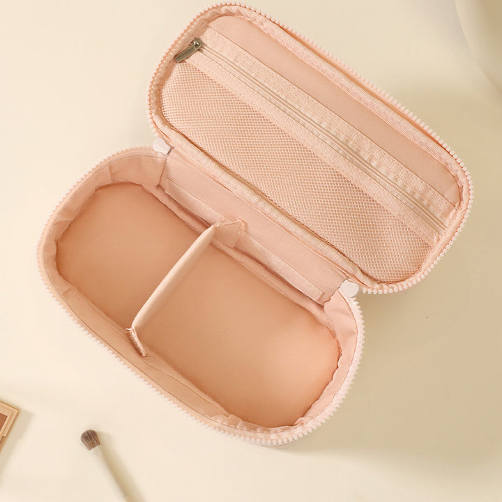 Textured Travel Makeup Case Bowlift