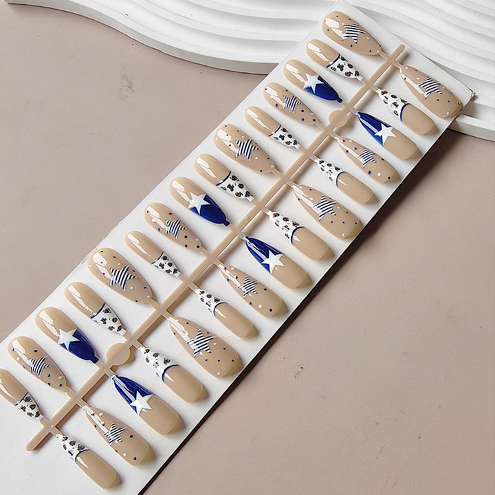 Artificial nails in creative star design Bowlift