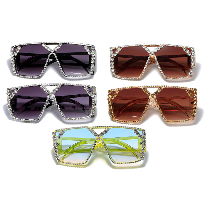 Women's Glamorous Oversized Sunglasses with Sparkling Frame and UV Protection Bowlift