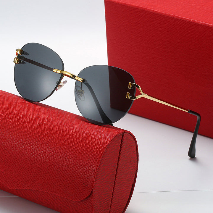 Ladies elegant Cat-Eye sunglasses with gold accents and UV protection Bowlift