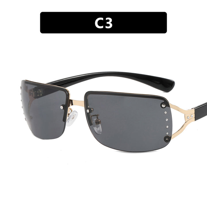 Ladies extravagant sunglasses in modern design with fine accents Bowlift