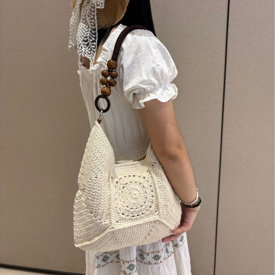 Hand-knotted shoulder bag with wooden handles Bowlift