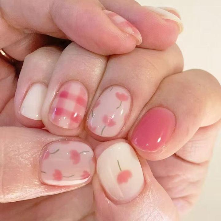 Artistic Cat-Themed Press-On Nail Art Set Bowlift