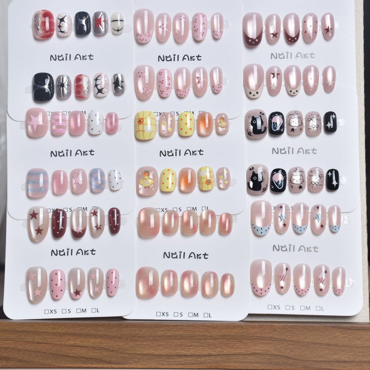 Artistic Star-Embellished Press-On Nail Set Bowlift