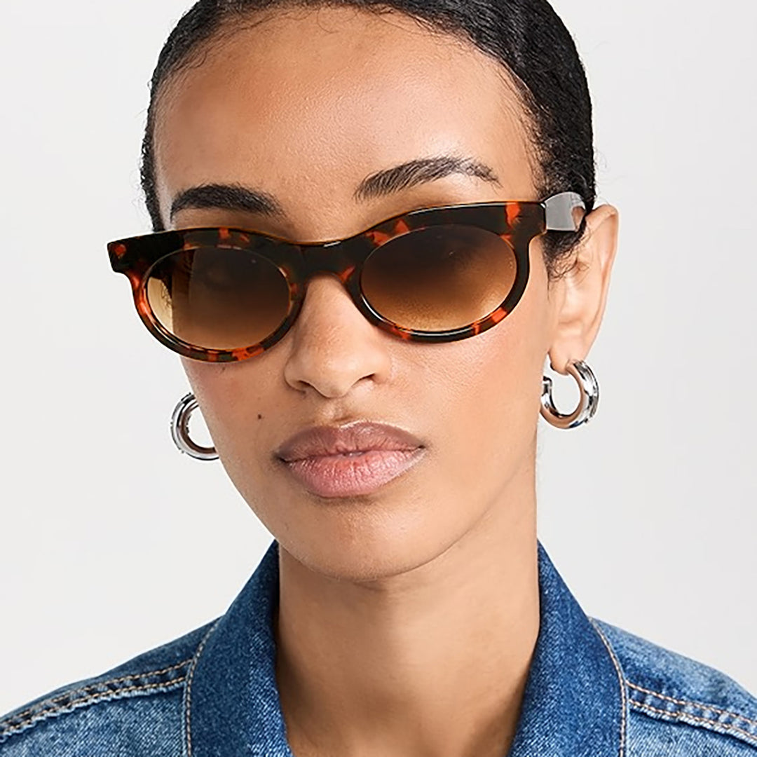Women trendy sunglasses with stylish design made of durable plastic Bowlift