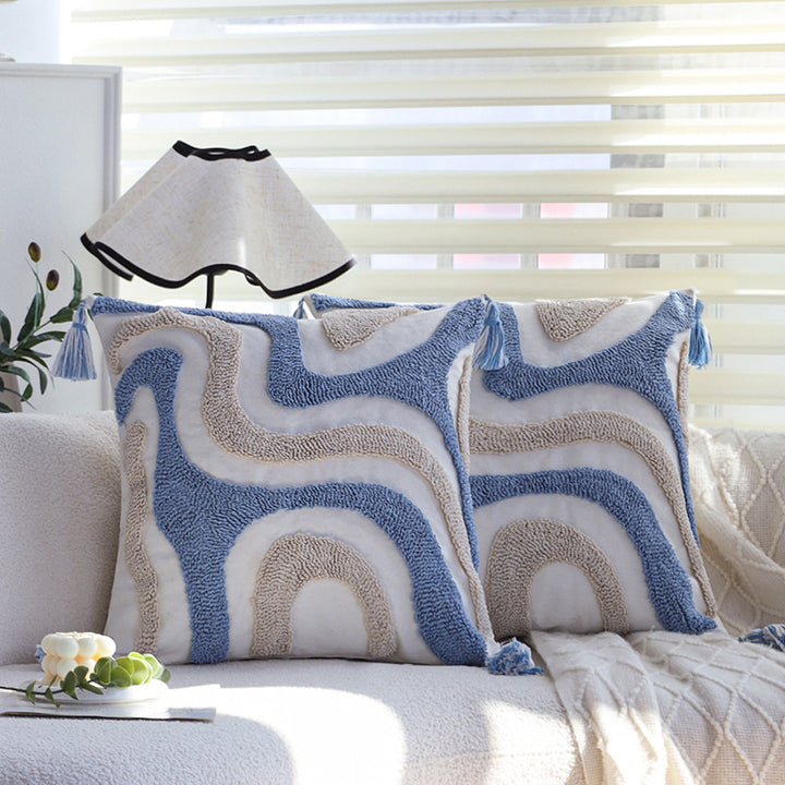 Decorative cushion cover with fluffy tufted loops and concealed zipper Bowlift