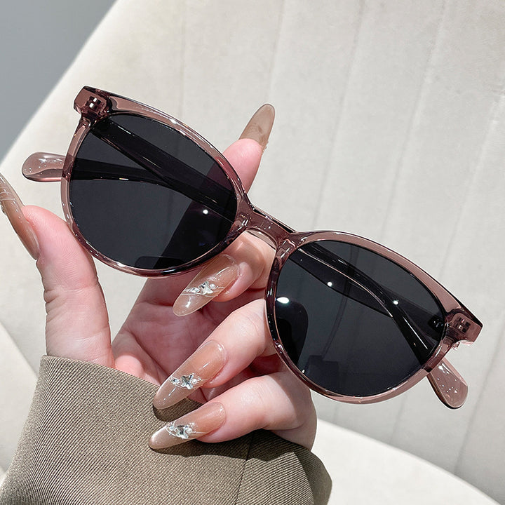 Women's fashionable sunglasses in elegant shape design Bowlift