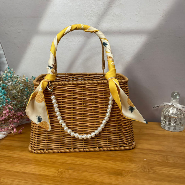 Women's stylish rattan container with pearl handle Bowlift