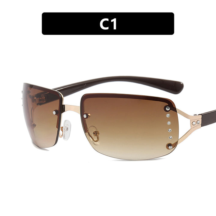Ladies extravagant sunglasses in modern design with fine accents Bowlift