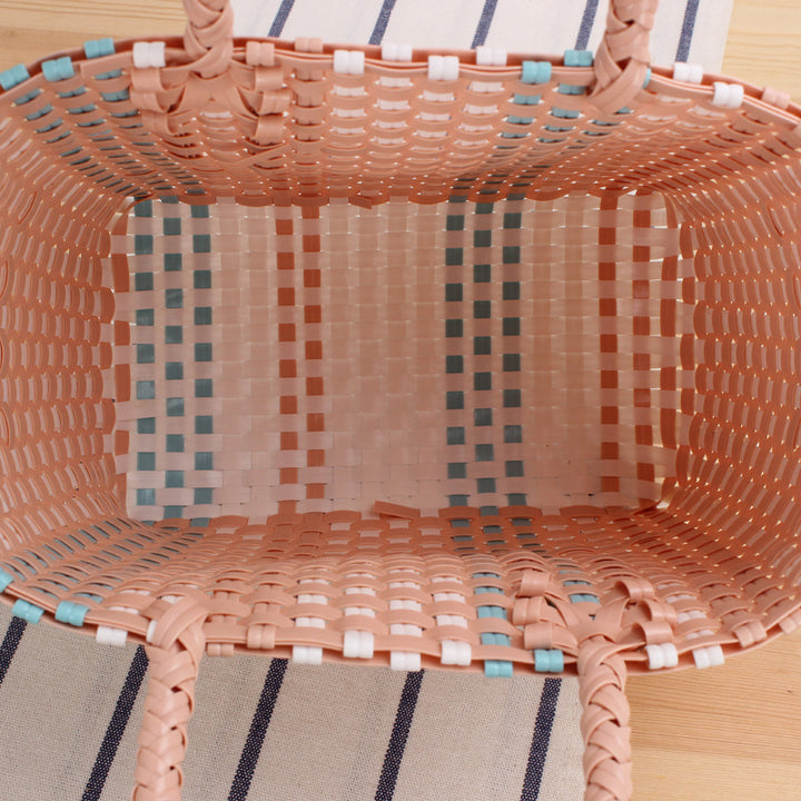 Handmade straw bag with colorful stripes Bowlift