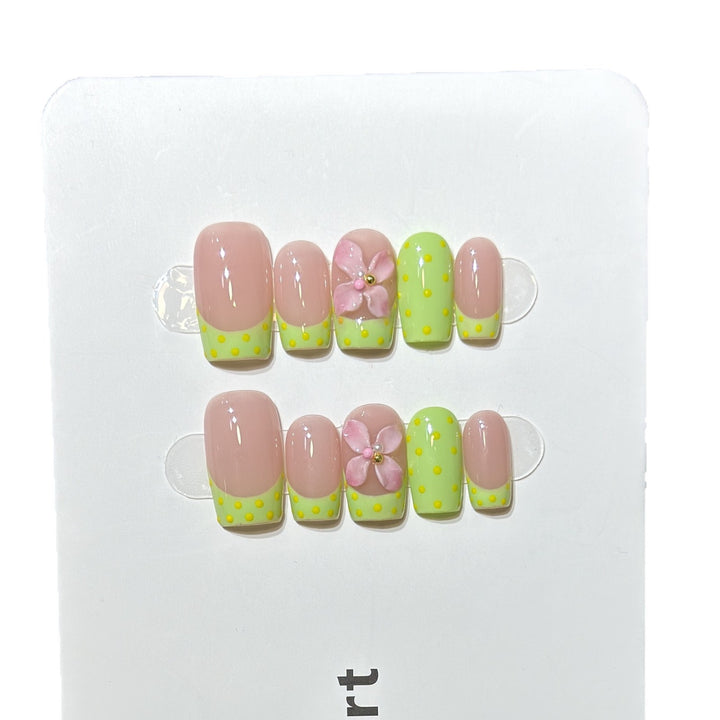 Acrylic Floral Design Press-On Nail Set Bowlift
