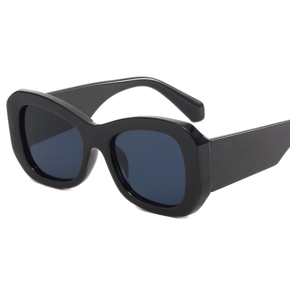 Ladies sunglasses in luxurious tortoiseshell design Bowlift