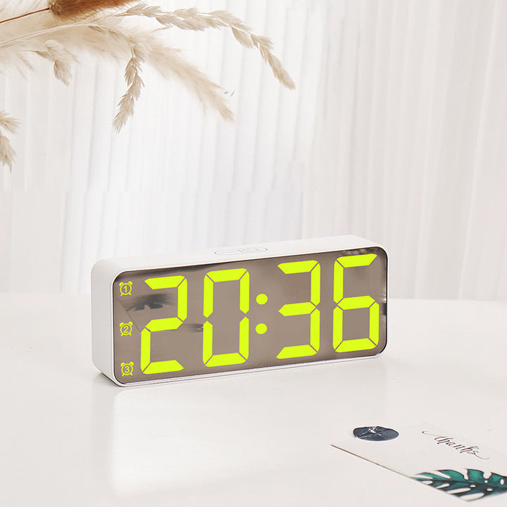 Digital alarm clock with large display Bowlift