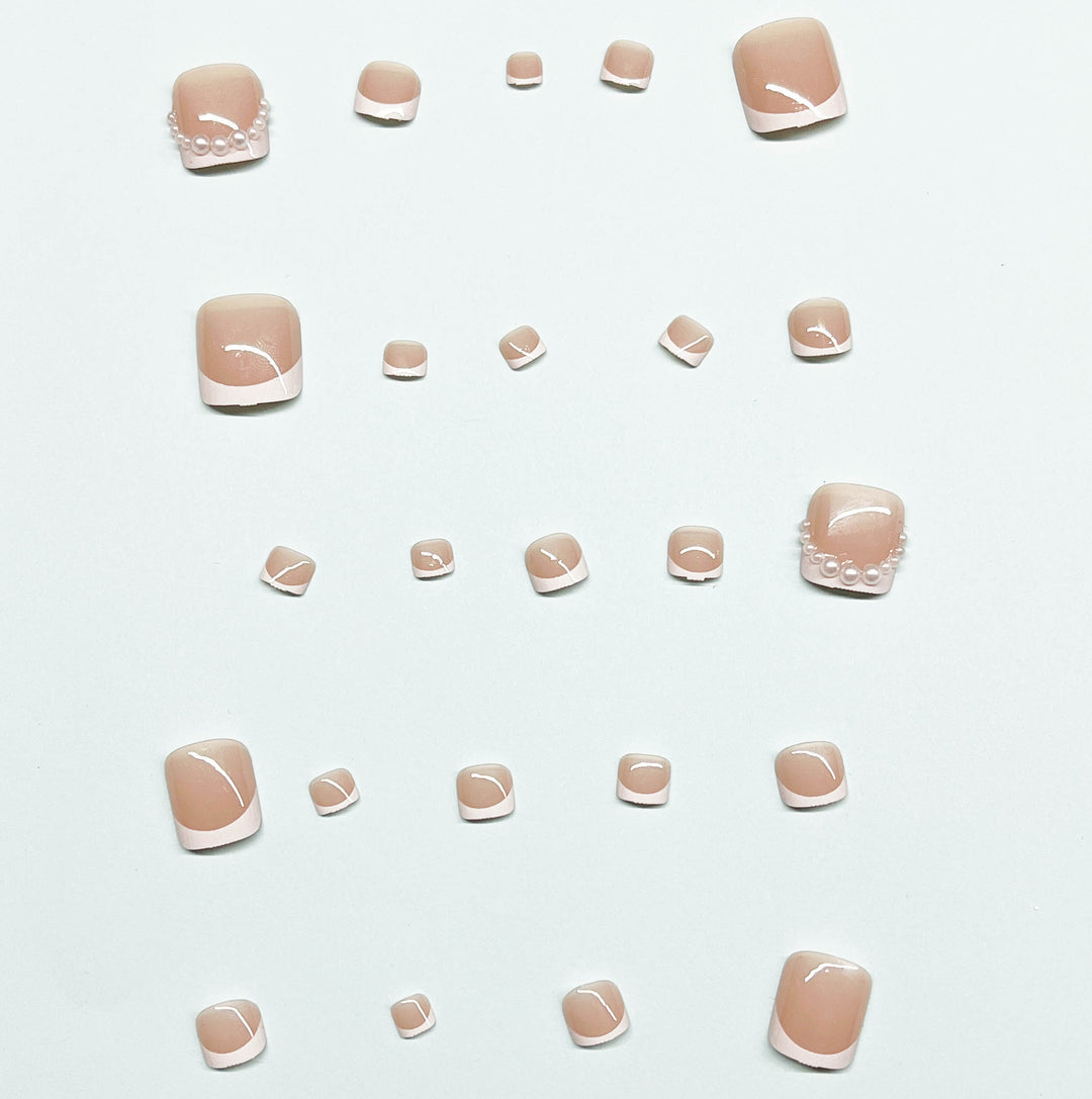 Artificial nail set for toenails with elegant tip decorations Bowlift