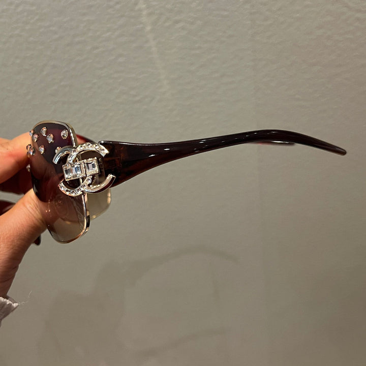 Ladies fashionable sunglasses Bowlift