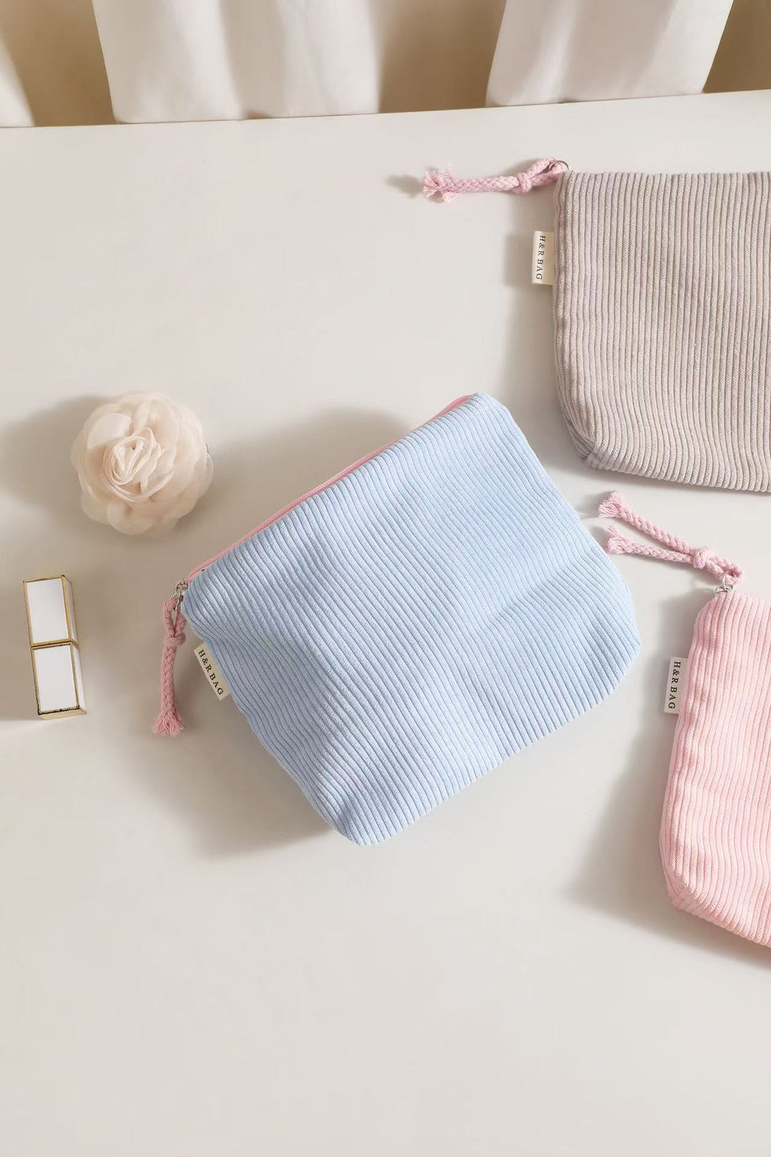 Corduroy Zip Cosmetic Pouch with Tassel Pull Bowlift