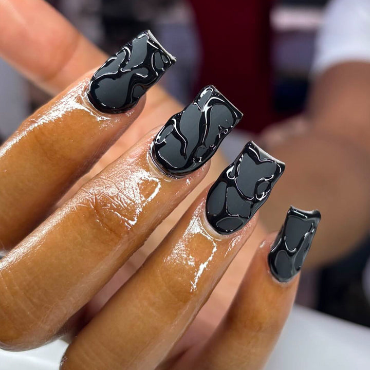 Artificial nails with modern wave pattern Bowlift