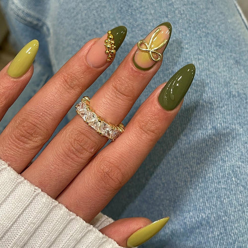 Artificial Fingernails with Creative Accents Bowlift