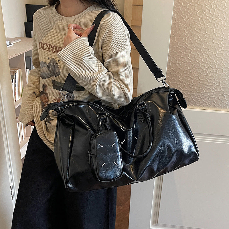 Elegant Travel Bag Made of High-Quality Artificial Leather Bowlift