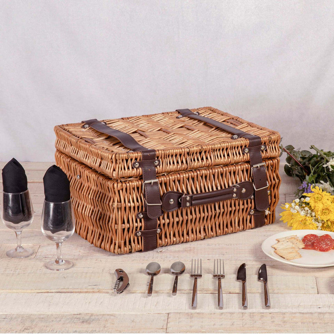 Women’s picnic basket with insulated inner compartment and high-quality dish set Bowlift
