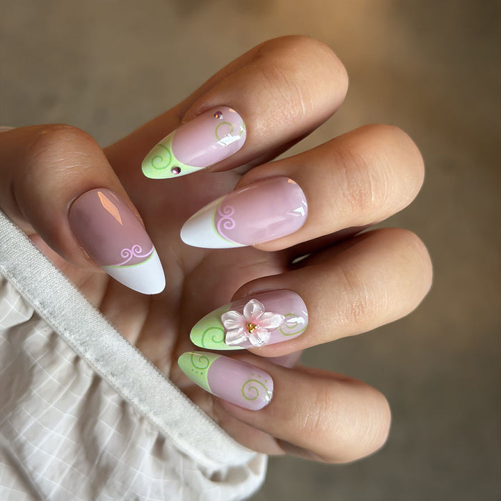 Artistic Floral-Accent Press-On Nail Set Bowlift