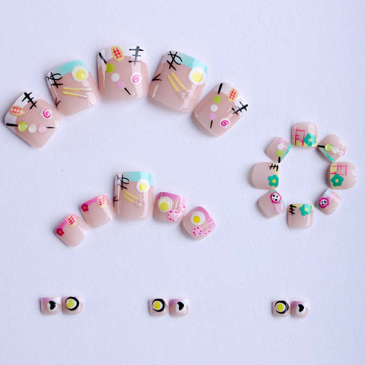 Artistic toenails with creative motifs Bowlift