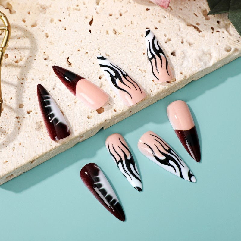 Artificial nails with creative black-and-white pattern Bowlift