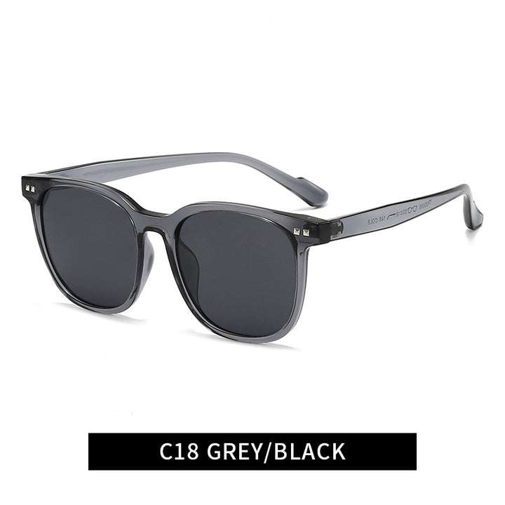 Women timeless sunglasses in modern rectangular design Bowlift