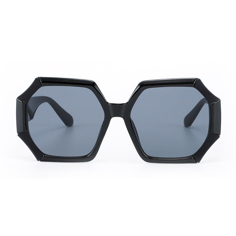 Ladies fashionable sunglasses with faceted frame Bowlift