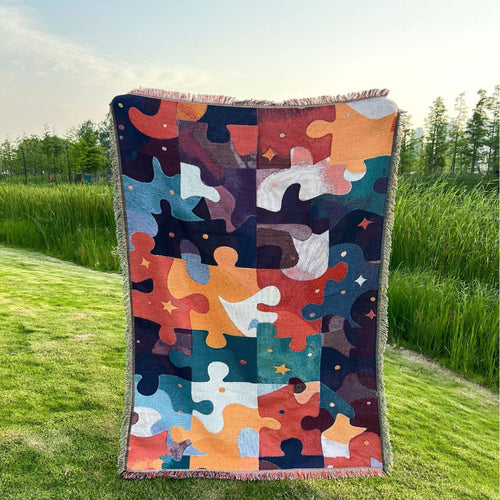 Puzzle Patterned Woven Throw Blanket