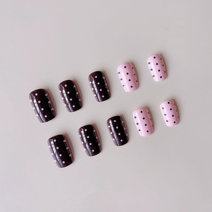 Artificial nail set with playful motifs and high-quality decorations Bowlift