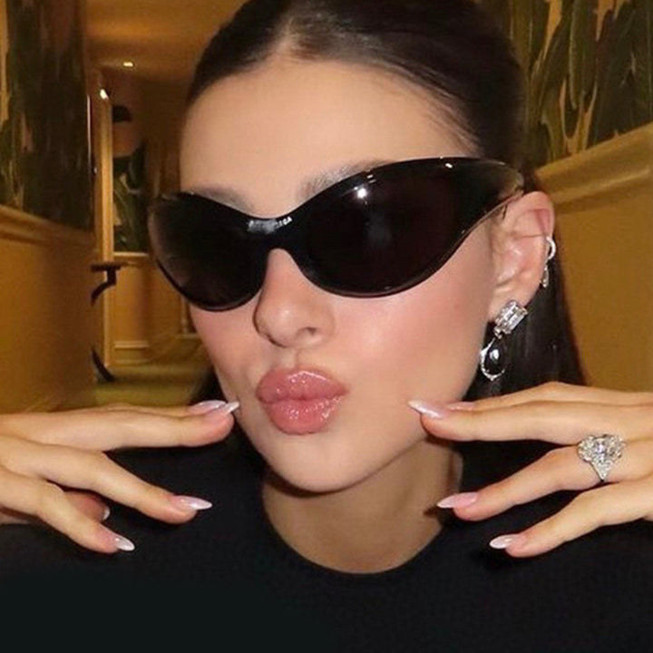 Women sporty sunglasses with aerodynamic design Bowlift