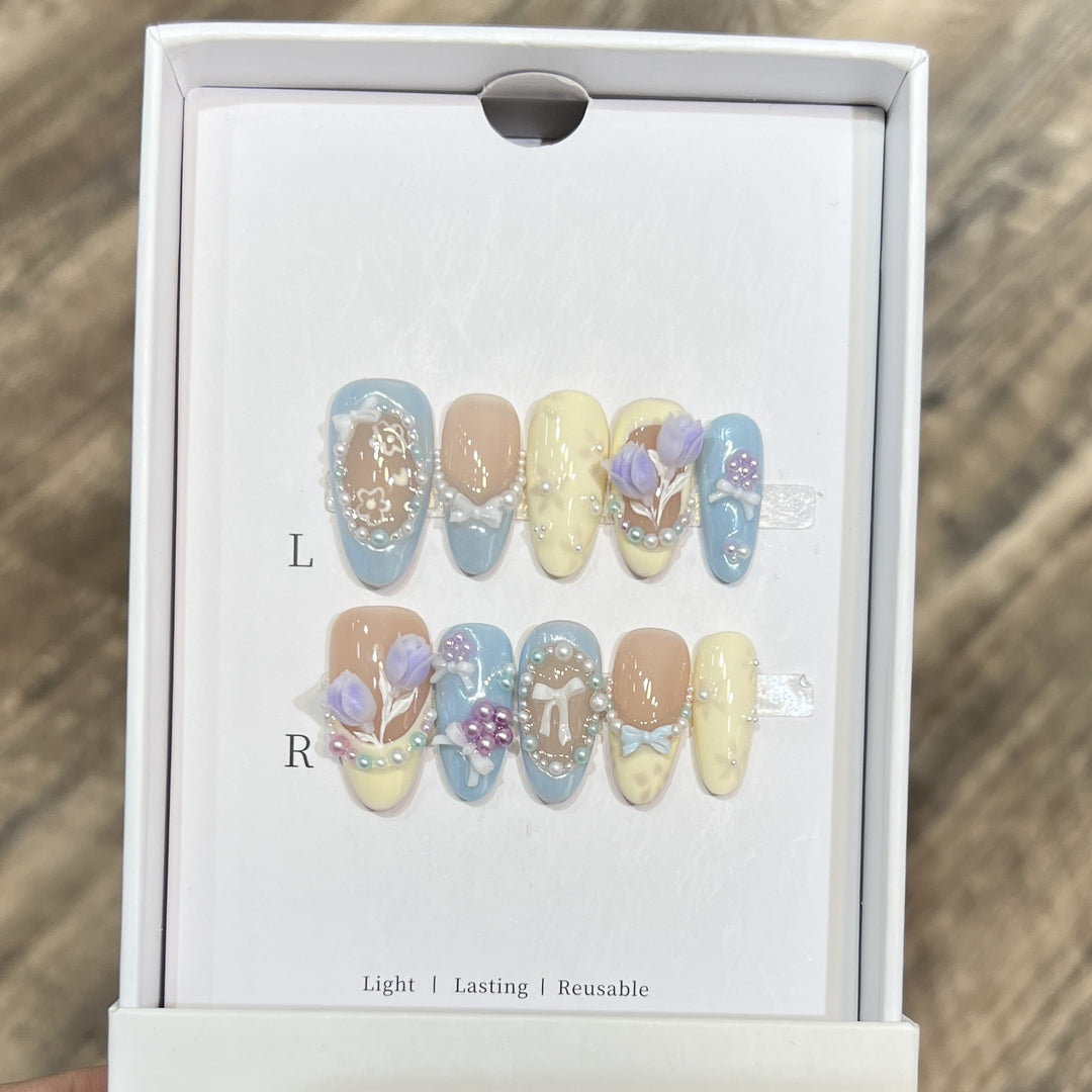 Decorative Floral Stiletto Press-On Nail Set Bowlift