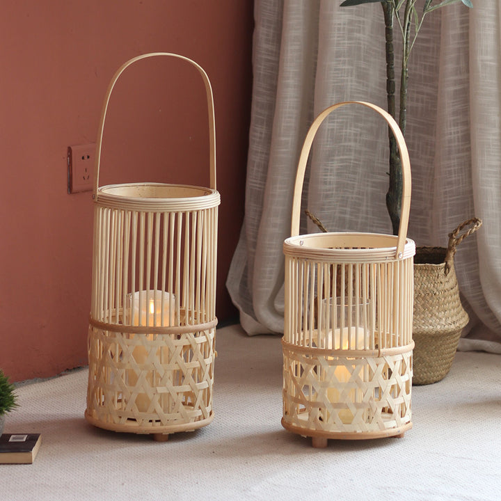 Handcrafted lantern made of rattan Bowlift